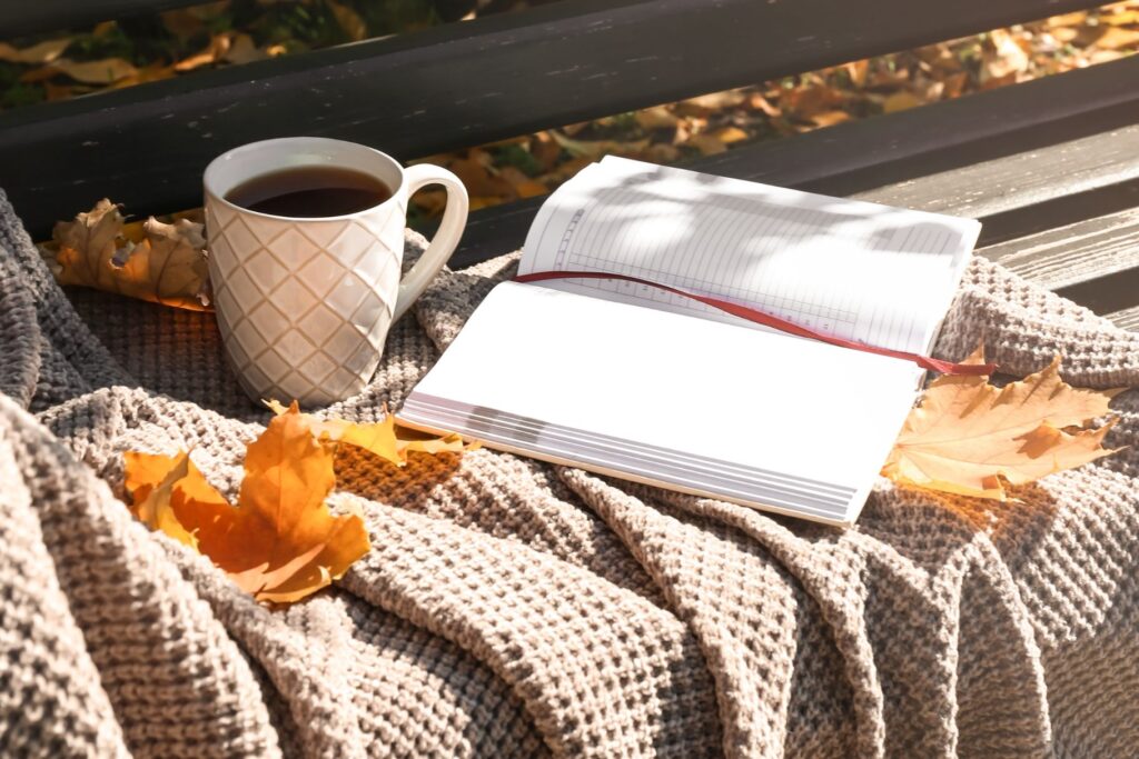 fall bucket list ideas for Autumn pumpkin spice coffee 