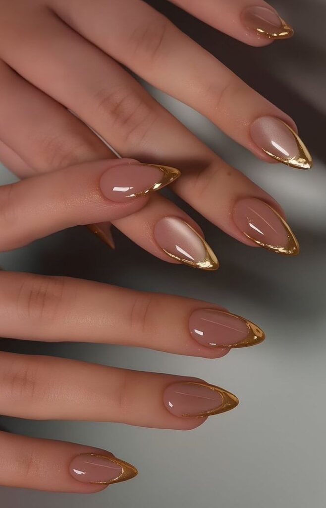 elegant nails cat eye French tip