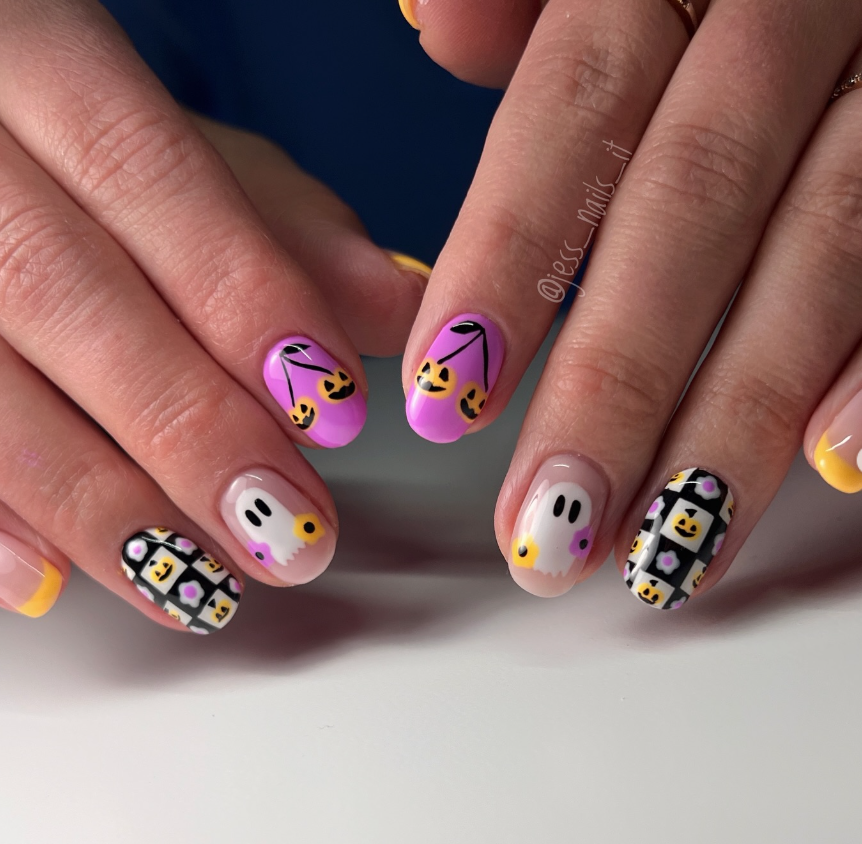 ghost Halloween checkered nails for Fall October