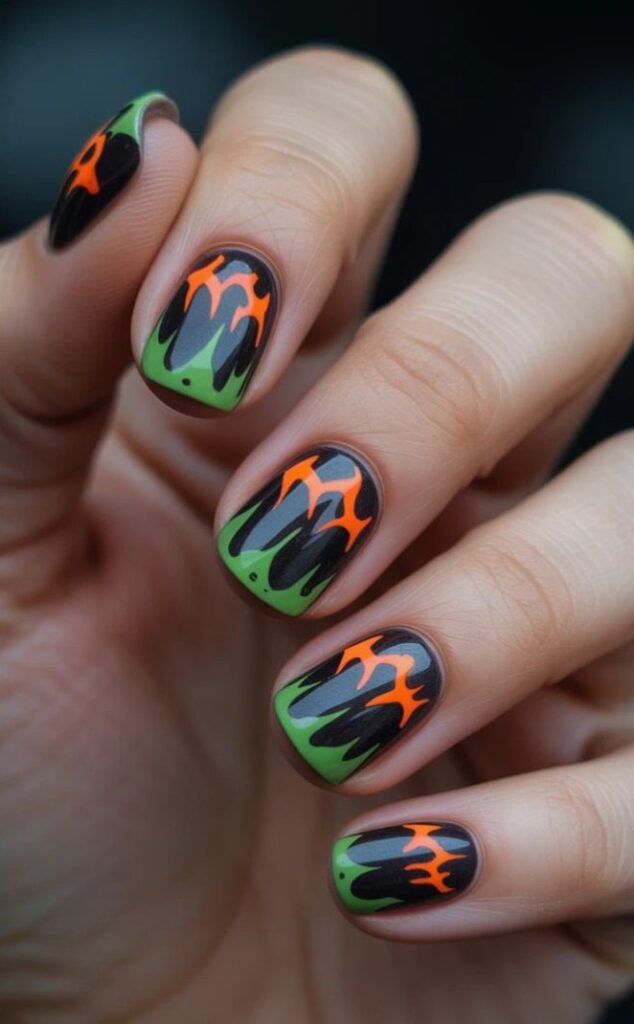 glow in the dark Halloween Nails_ Ghosts, bat nails & Scary-Chic Styles