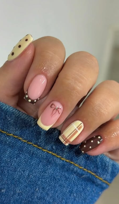 cozy early autumn plaid nails polka september nail art