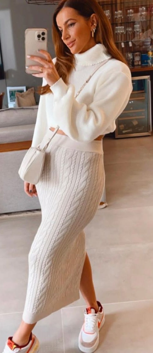 maxi knit skirt beige with cashmere jumper