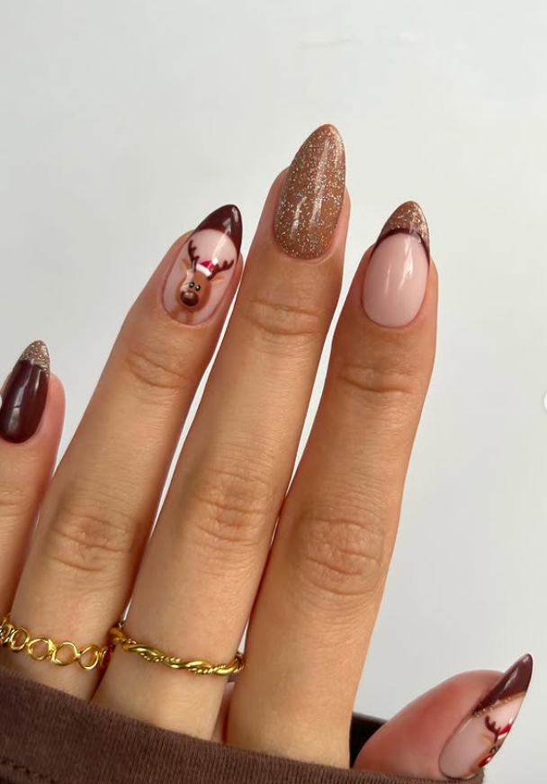 Christmas reindeer nail design