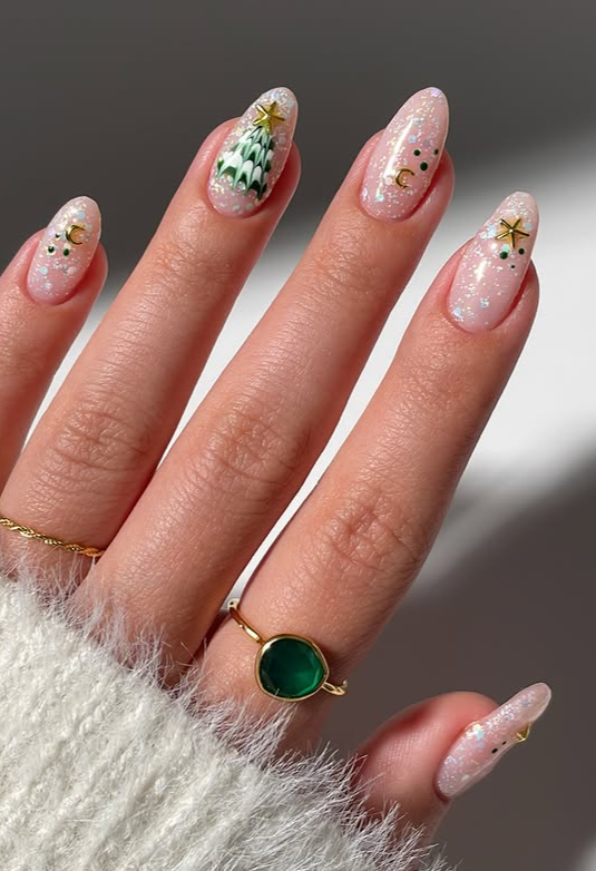 Christmas tree nail art @simlynail