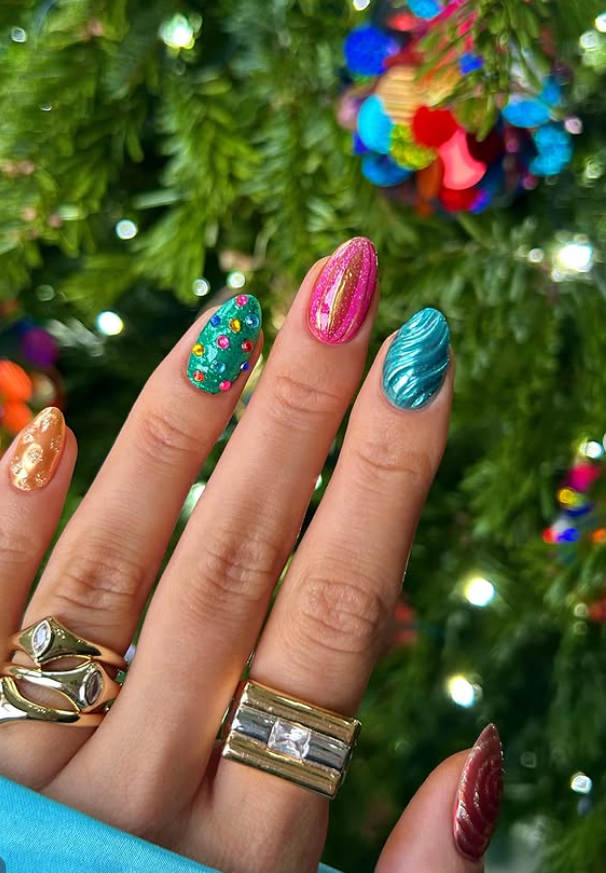 Christmas tree nails design