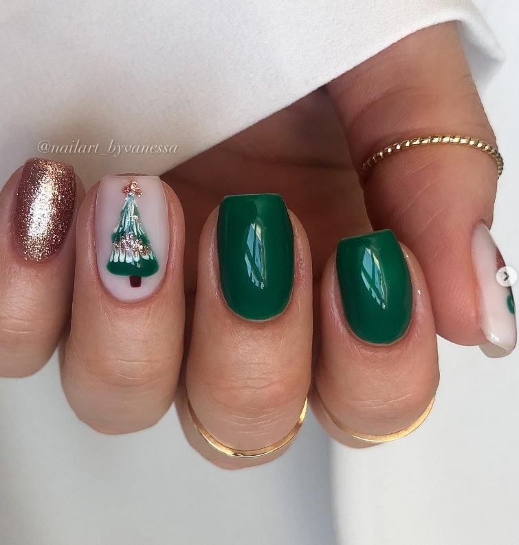 festive green nails