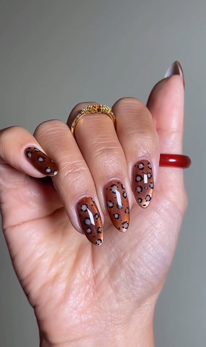 glossy leopard nails