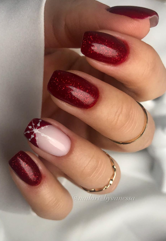 red Christmas nails