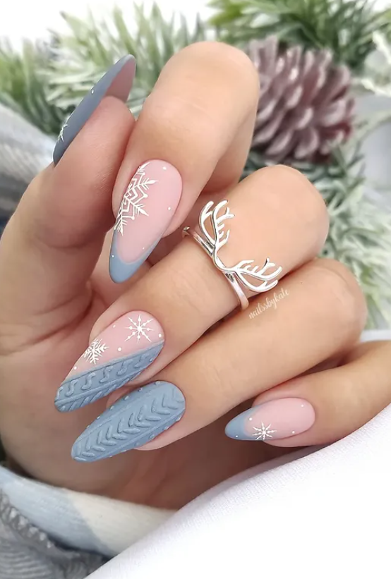 reindeer nails for winter December nail ideas @nailssbykate