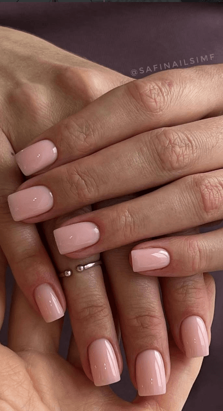 short classy nails @safinailimf